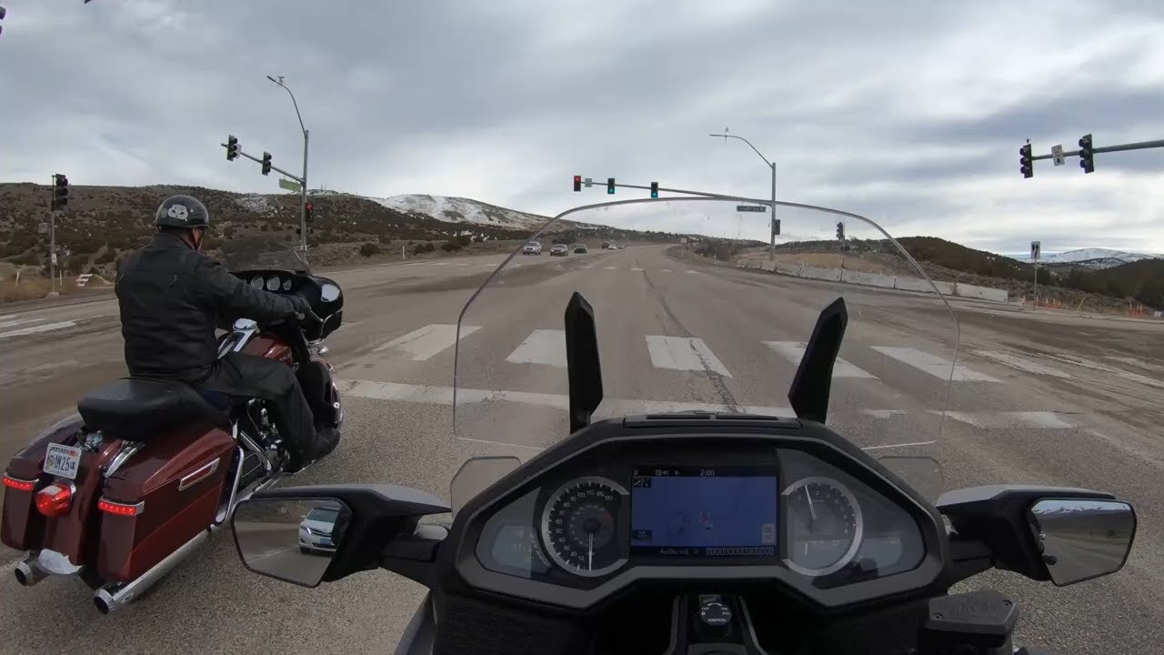 Harley VS Gold Wing Race