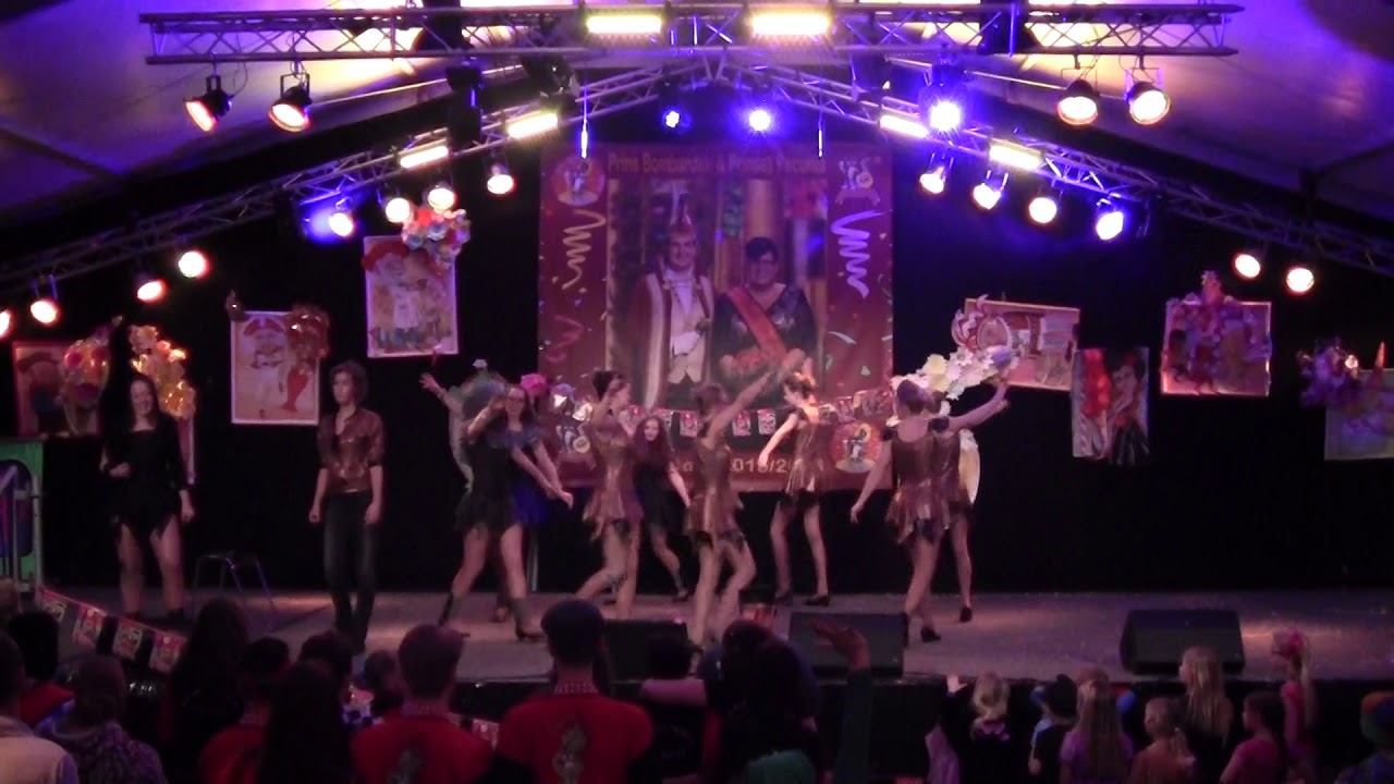 2016 showdans maxi dansgarde