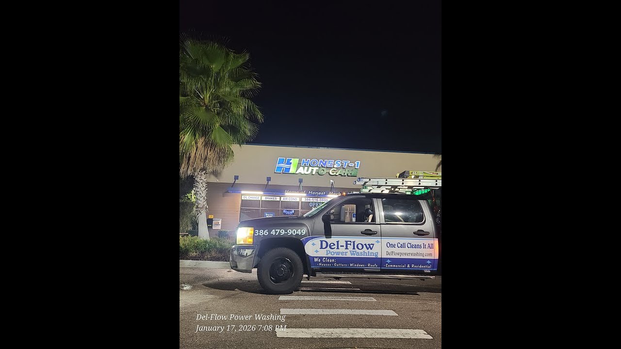 Commercial Building Exterior Mold And Algae Cleaning in Deltona FL