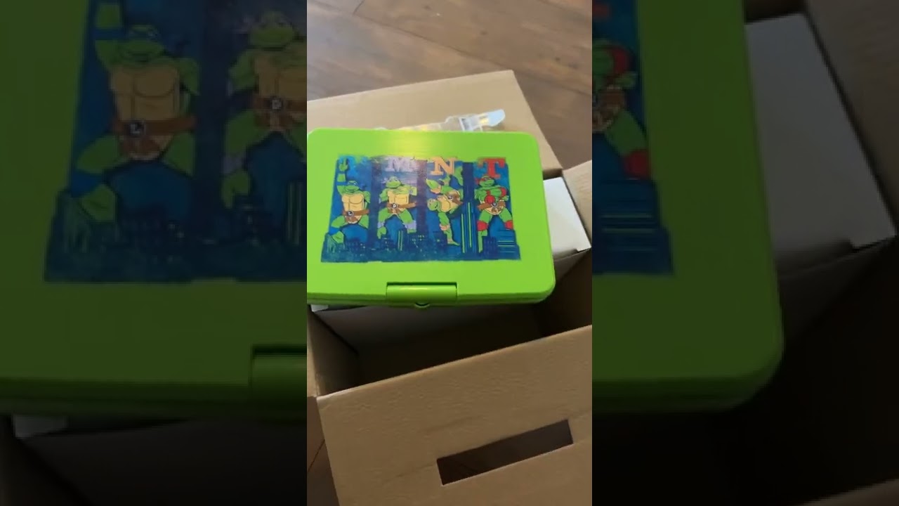 Unboxing TMNT Portable 7&rdquo; DVD Player