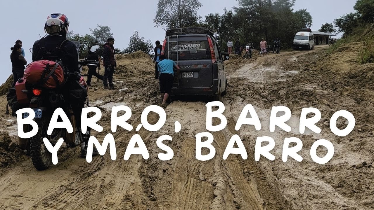 ATASCADOS POR EL BARRO - Pareja motera viajando por Sudam&eacute;rica 🏍️