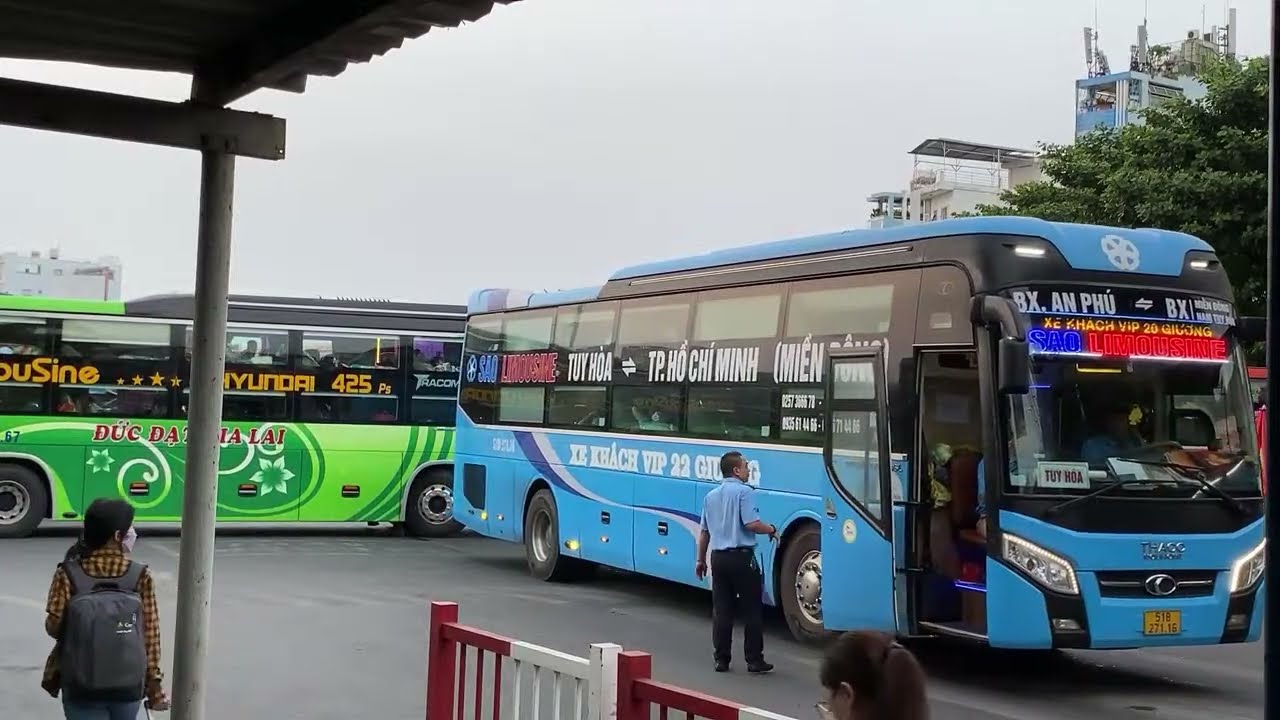 Bến Xe Miền Đông đứng đường ngắm xe khách Bắc Nam xuất bến