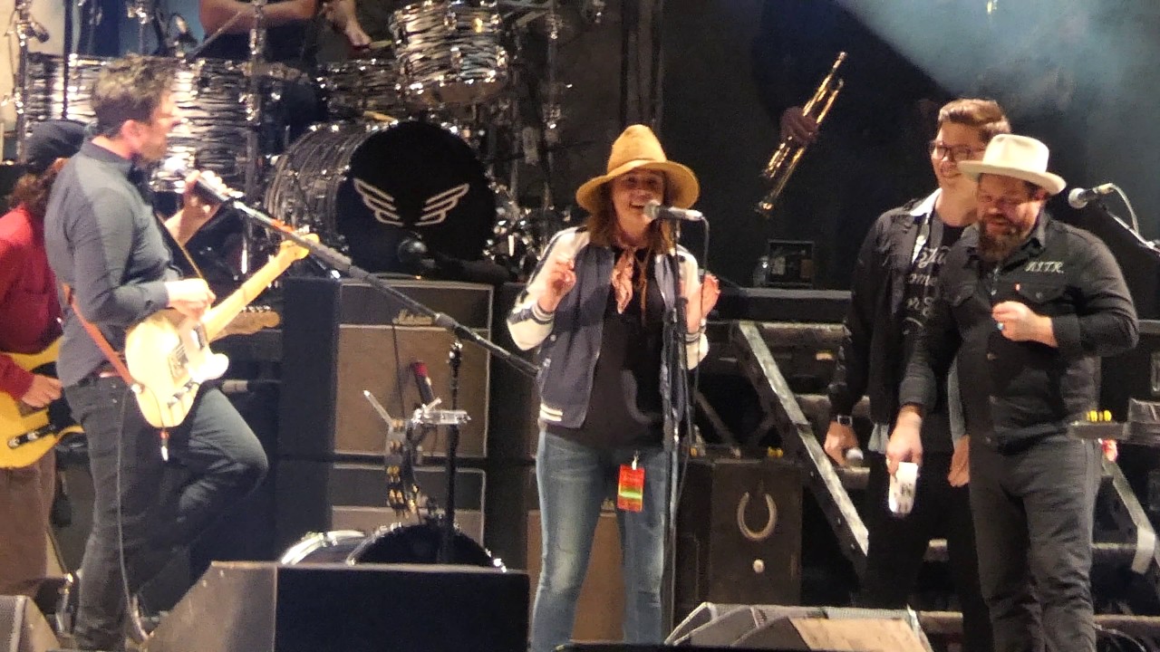 Mumford and Sons, Nathaniel Rateliff, and Brandi Carlile - With a Little Help from My Friends