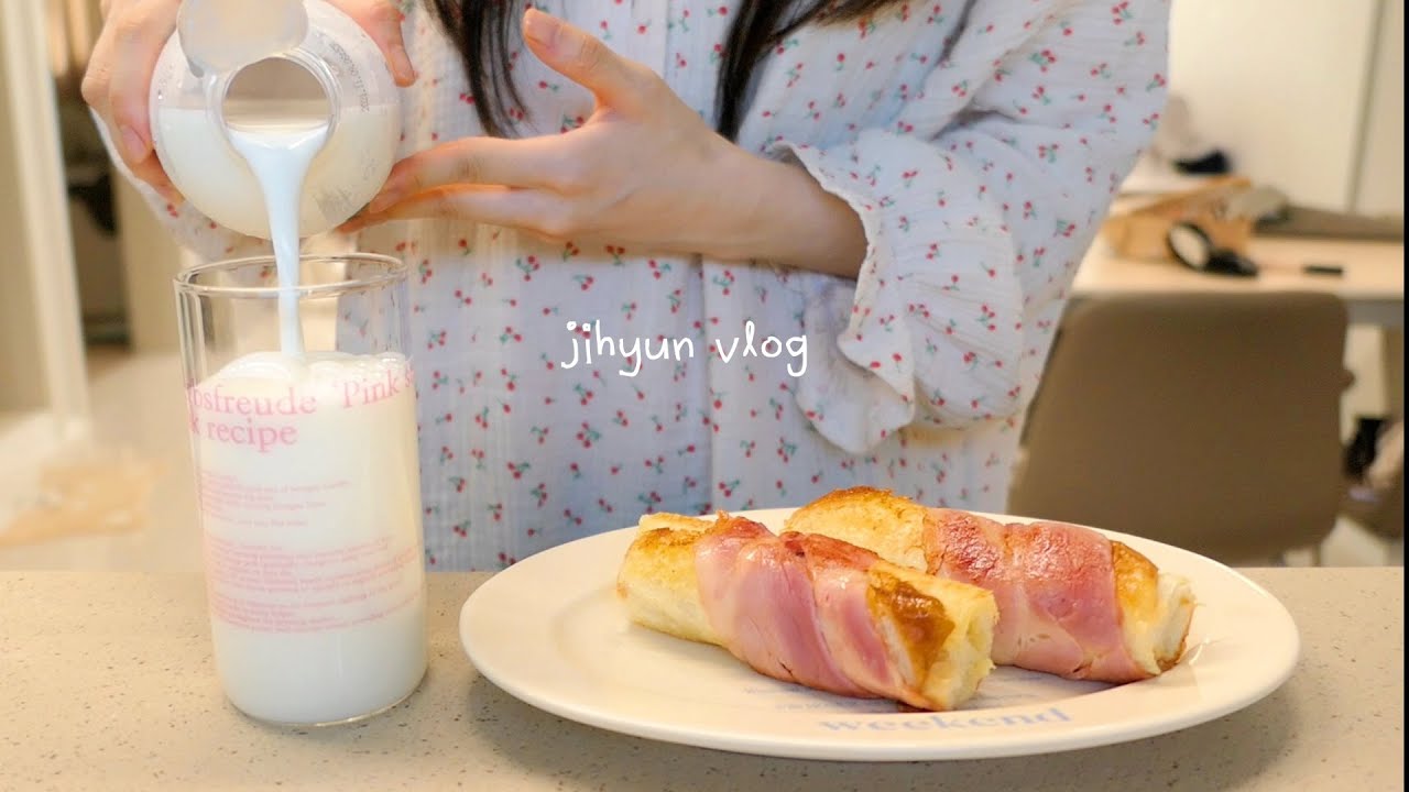 vlog | 베이컨고구마롤🥓 묵은지 닭볶음탕, 도시락(생선까스, 날치알후라가케주먹밥, 숙주무침) 사무실 이사 준비, 딸기요거트