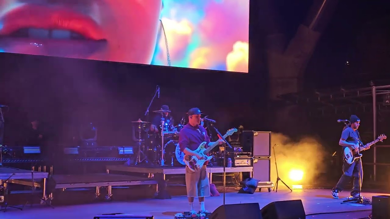 The Movement Visions Red Rocks