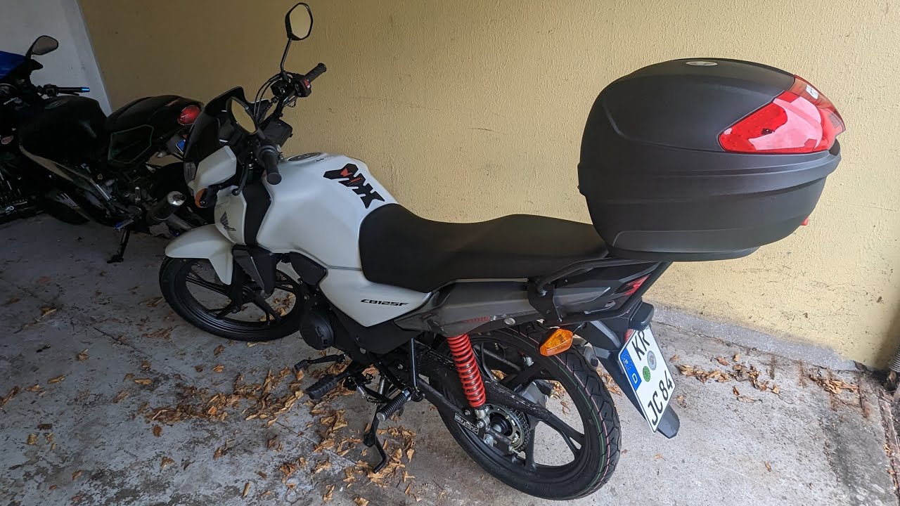 Honda cb125f jc84 2021 Montaż stelażu i kufra centralnego