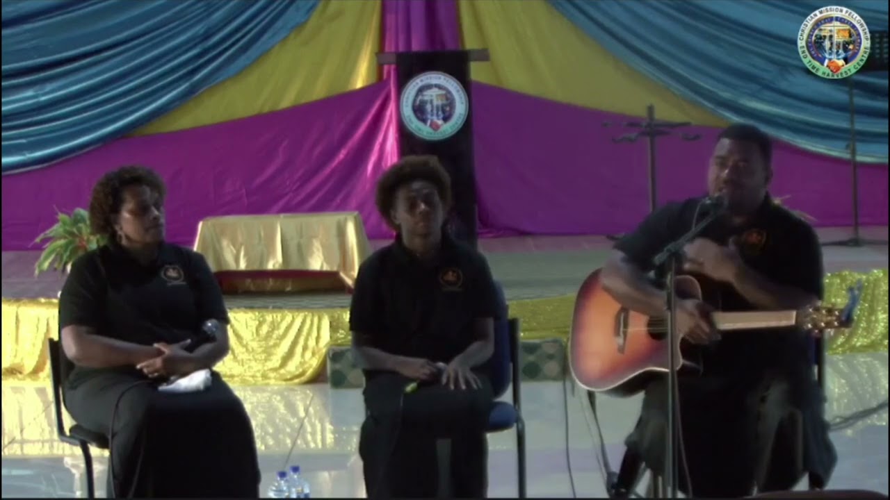 Au luve ni kalou - Lacanivalu family