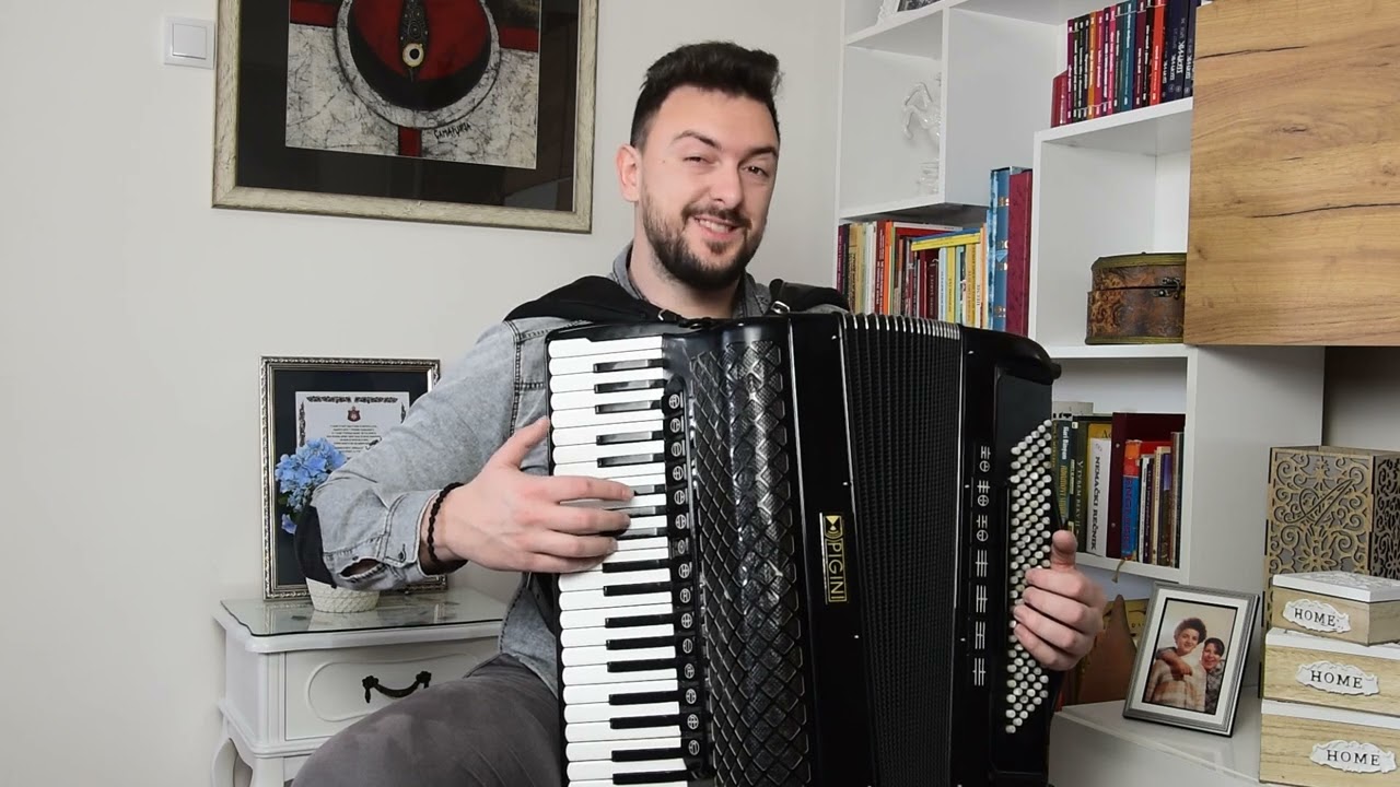 La Donna e Mobile - Accordion Tutorial