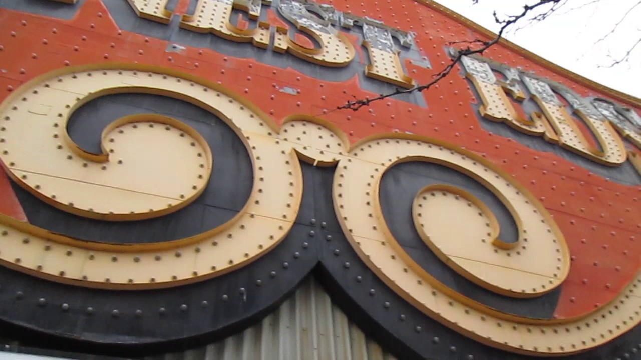 Honest Eds Walk around Extended