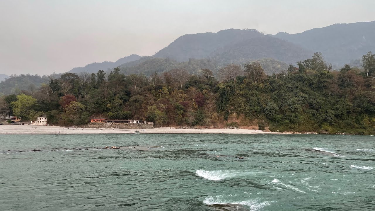 Relaxing & Soothing River Sounds of Ganga River flowing through Rishikesh Near Art of Living Ashram