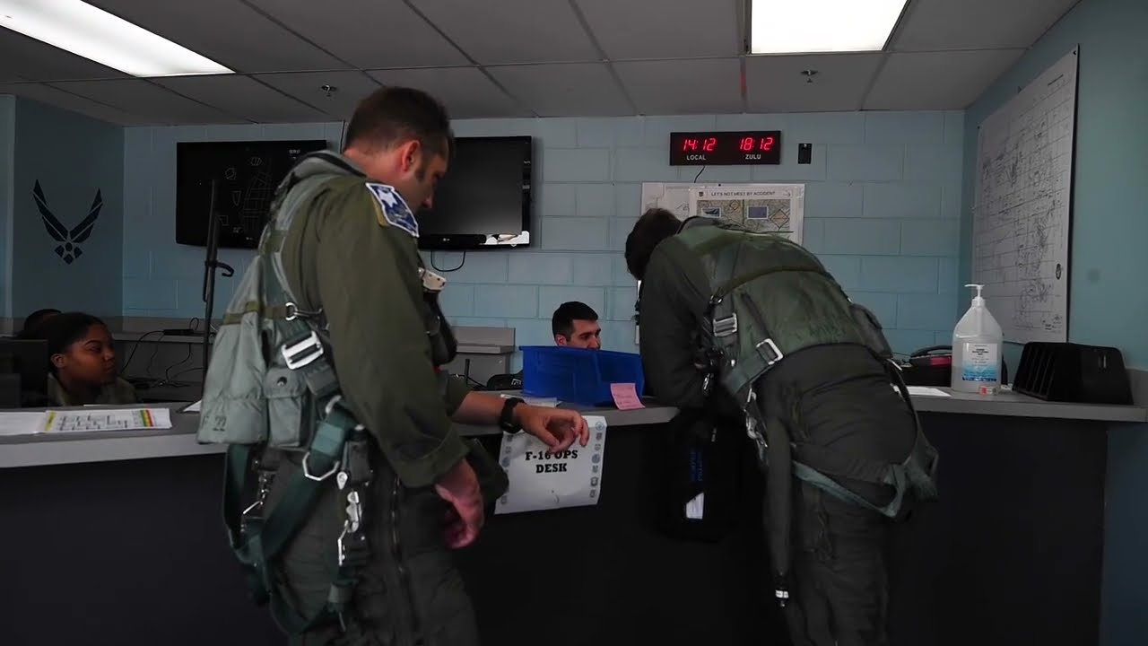 BEHIND THE SCENES with U.S. Air Force F-16 Pilots (Pre-Flight Brief)