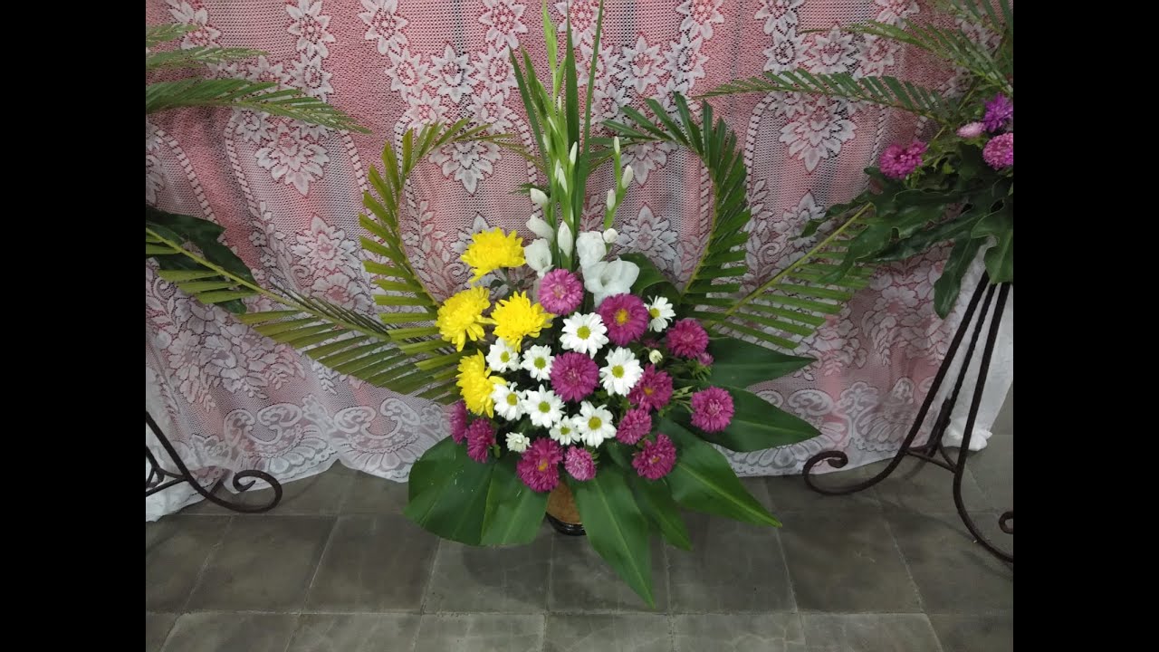 Bunga altar paduan bunga krisan dan Aster