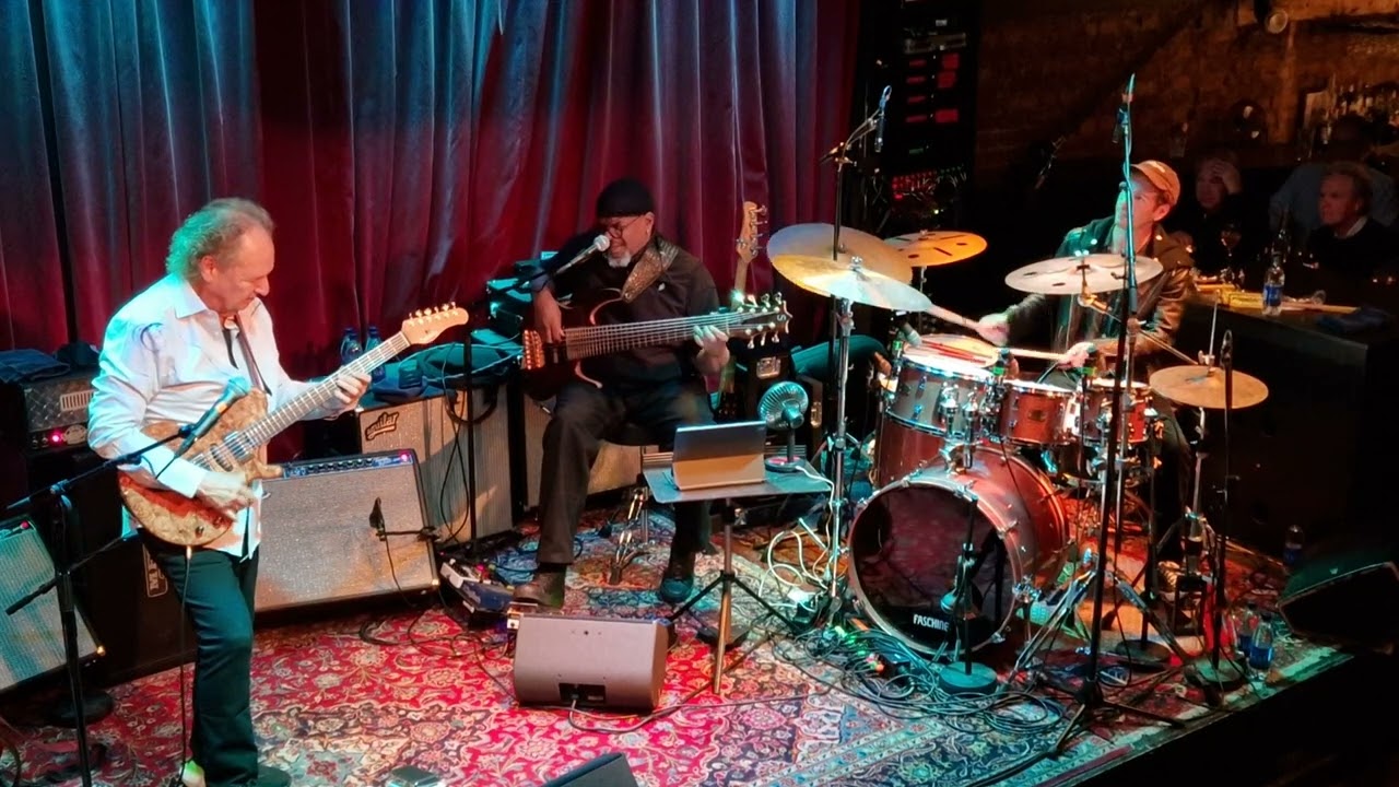 Lee Ritenour@Fasching, Stockholm December 5 -23. go to fasching.se for further info. Pax Vobiscum