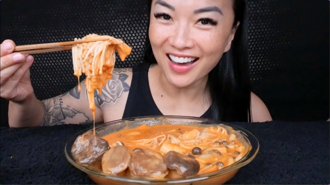 CREAMY SPICY ENOKI KING OYSTER SNOW MUSHROOMS (ASMR SOFT CRUNCHY EATING SOUND) NO TALKING | SAS-ASMR