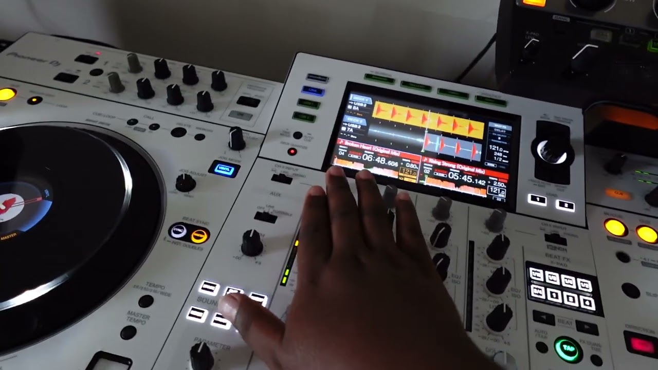 How to connect PIONEER XDJ XZ with RMX 1000