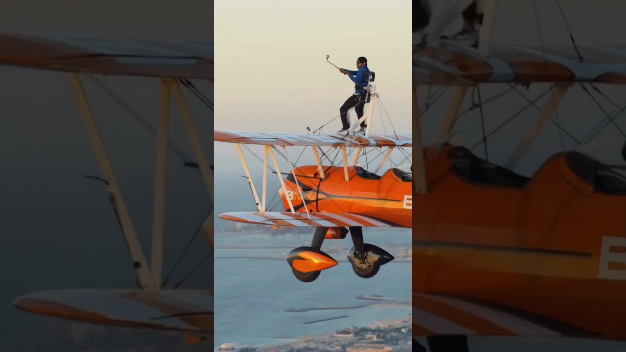 Sheikh Hamdan Flying With Plane #shorts #ytshorts #youtubeshorts #trending #sheikhhamdan #viralshort