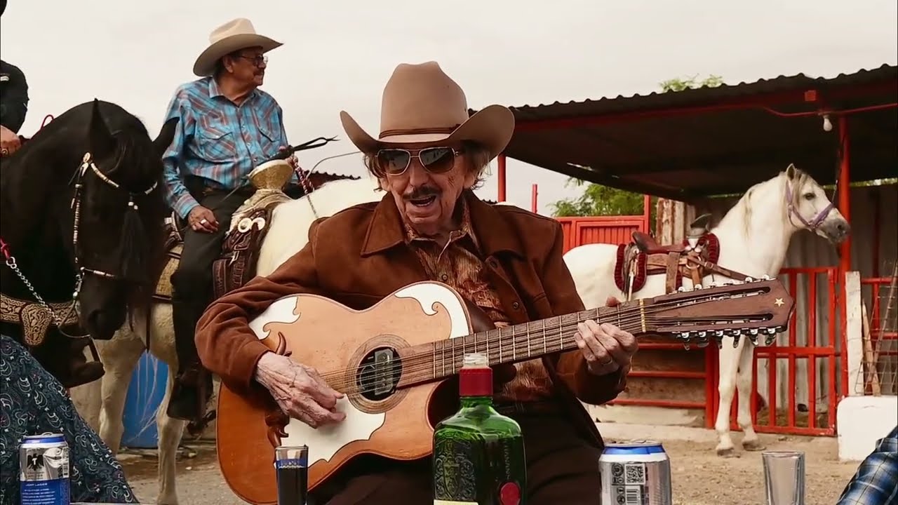Poncho Villagomez y Sus Coyotes Del Río Bravo - Corrido La Yegua Estrellita (Video Oficial)