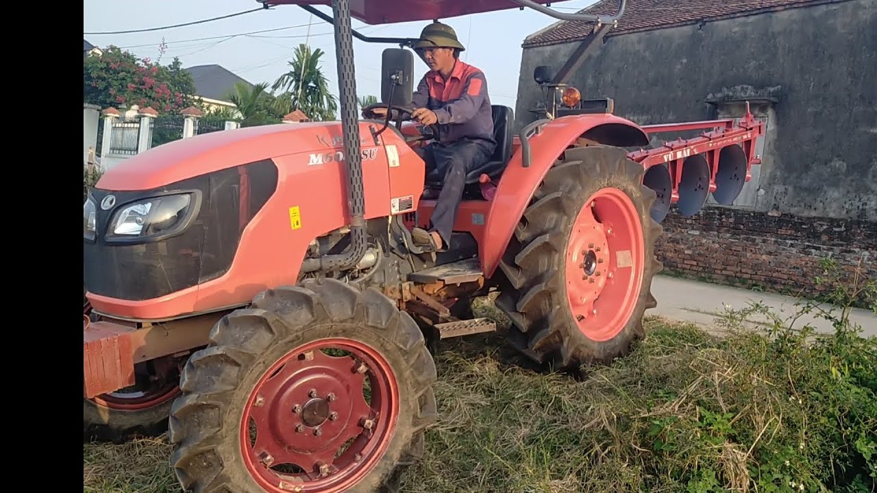 KUBOTA 6040SU KÉO DÀN CÀY 6 CHẢO HƯỚNG DẪN CHỈNH CÀY VÀ SỬ DỤNG THỰC TẾ DƯỚI RUỘNG CÙNG BÁC CHỦ MÁY