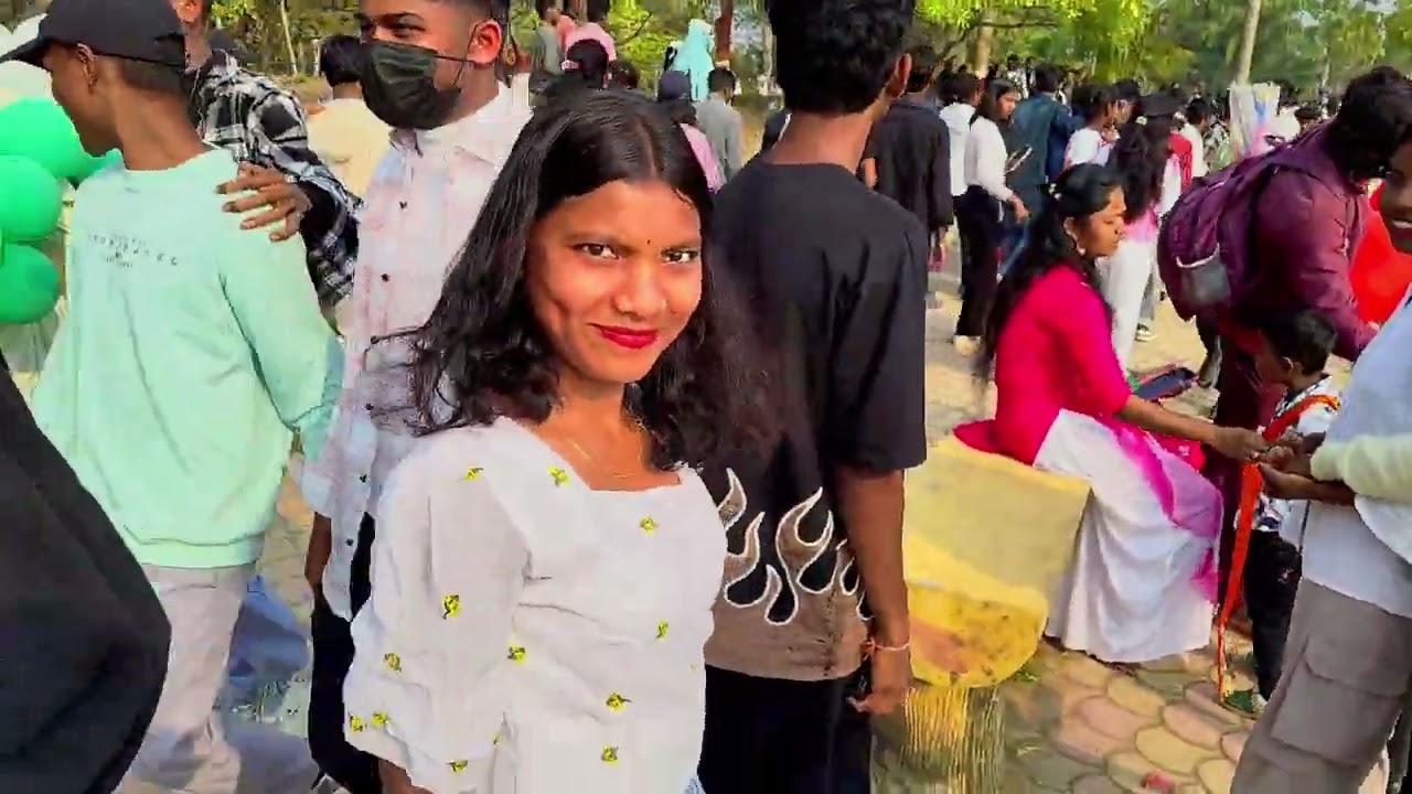 Ambikapur water park me cute cute girls log ke sath masti video 😘❤️💐