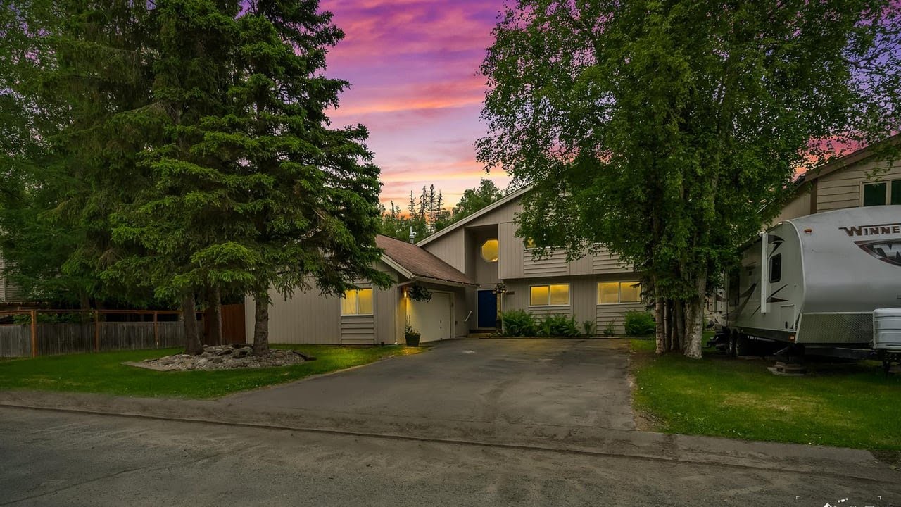 220 Mariner Dr, Anchorage, AK