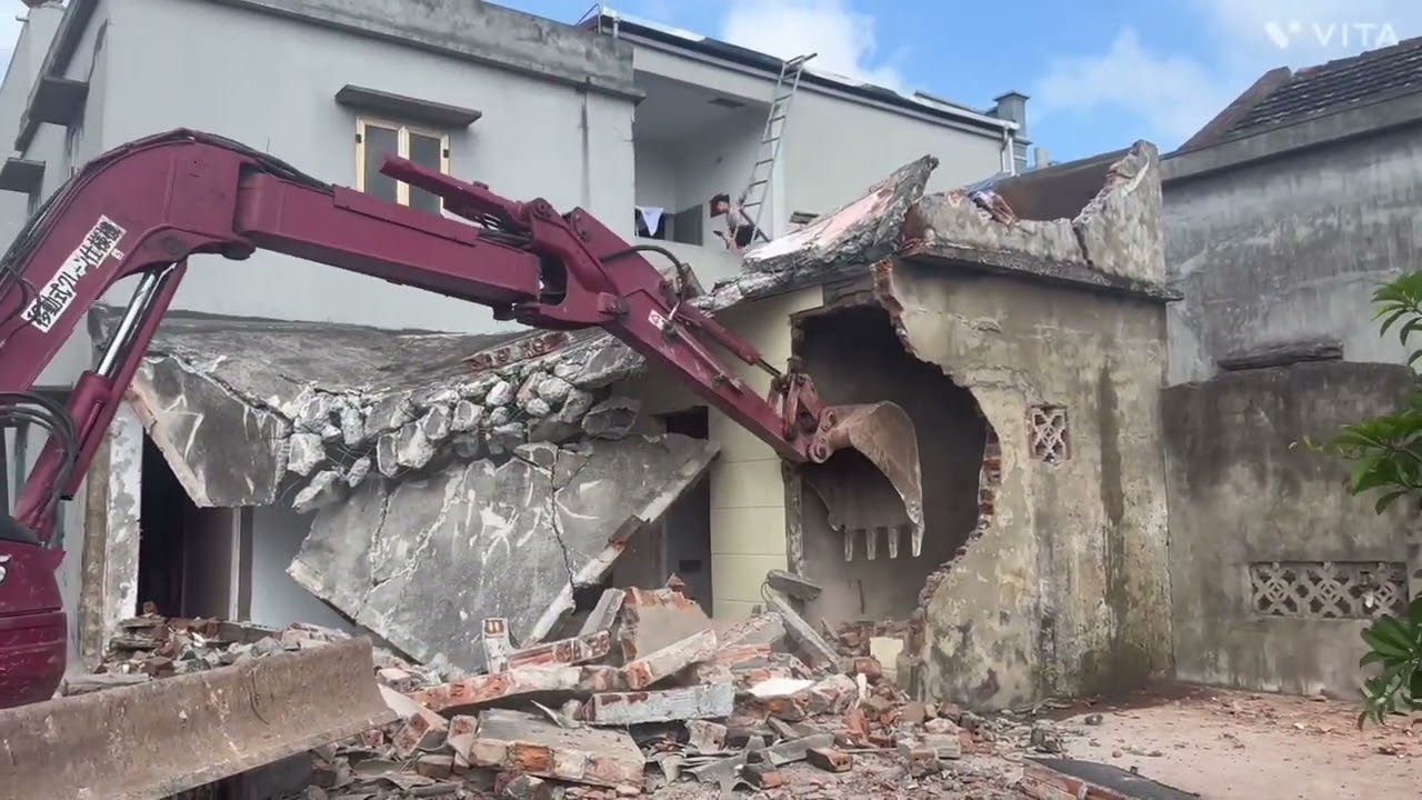 Journey of demolishing the old house and rebuilding it