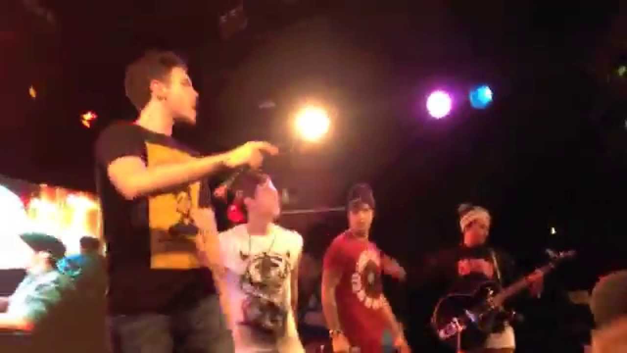 Real Girls Eat Cake - The Janoskians (live)