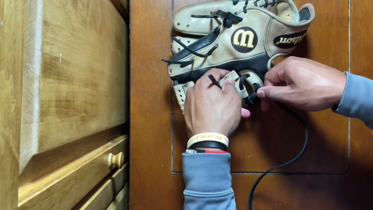 How to Relace a Baseball Glove- Wilson A2000 i-Web Relace (Double X Style)