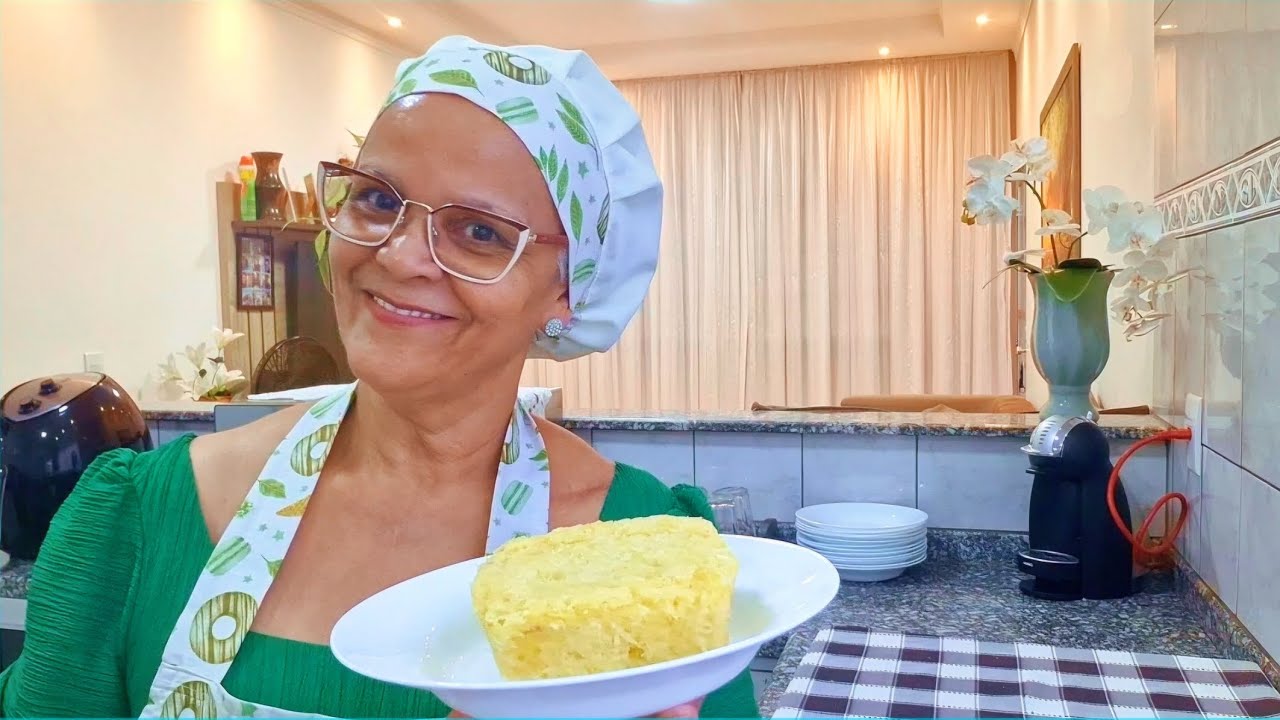 Bolo de aipim no micro-ondas.