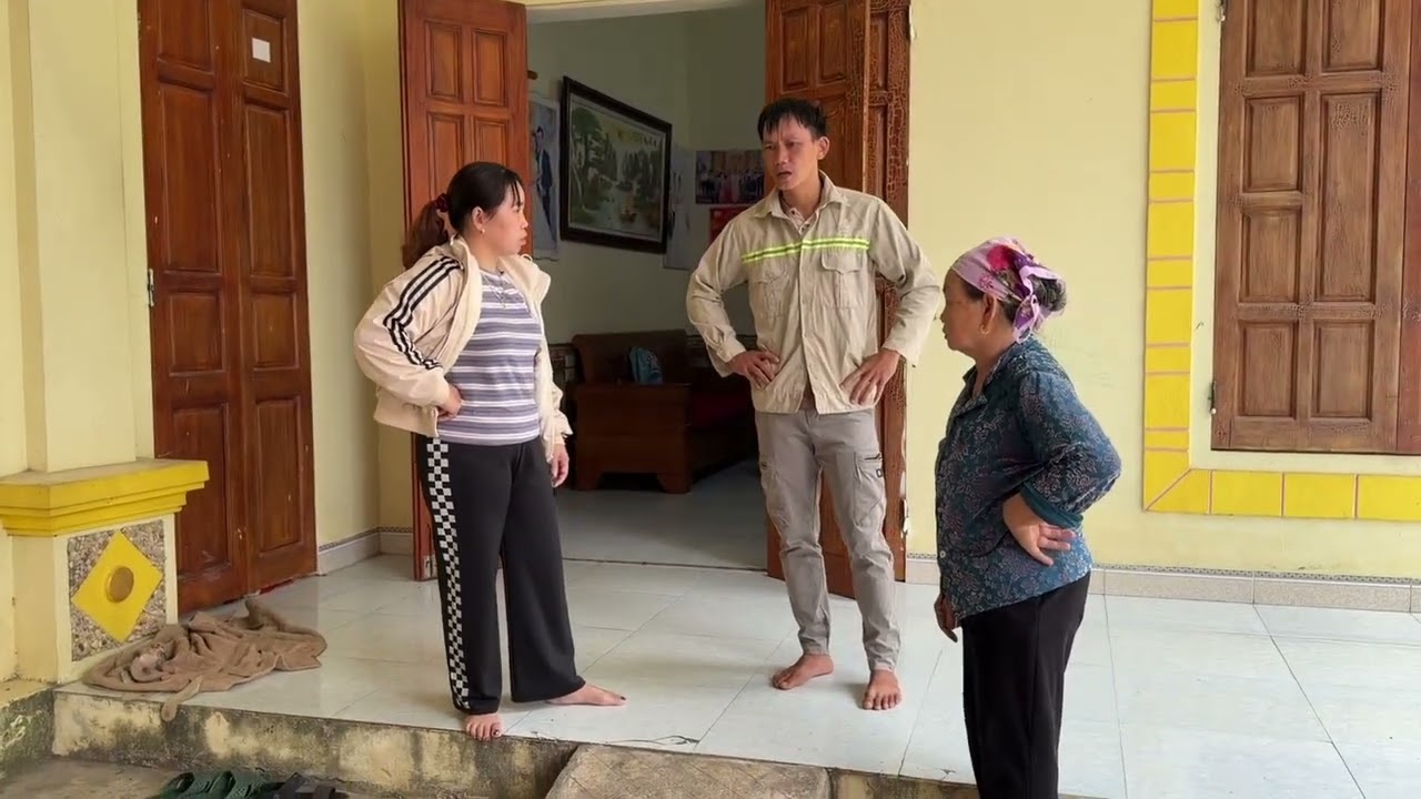 Cô Mai Kể Cho Bà Hảo Giúp Đỡ Tìm Hiểu Xem Sỹ Có Phải Con Ông Hiếu Không 