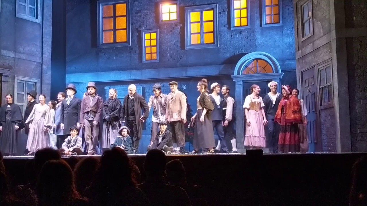 A Christmas Carol - Compagnia dell'Alba - Teatro Nuovo di Milano - Saluti finali 2018