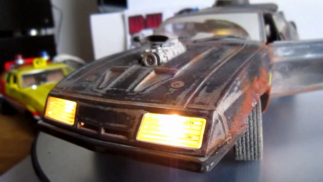 Greenlight THE ROAD WARRIOR Version! custom/mod built !! Mad Max 2 Interceptor 1:18