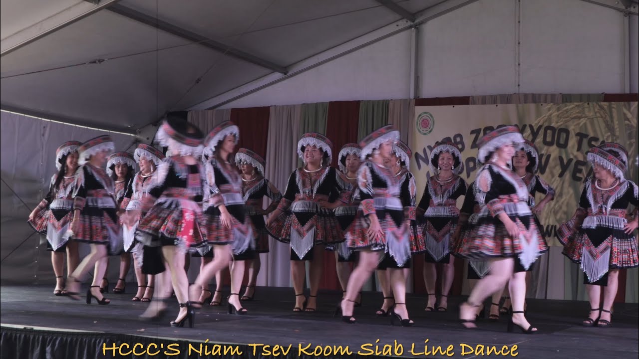 HCCC'S Niam Tsev Koom Siab Line Dance-Hmong La Crosse New Year 