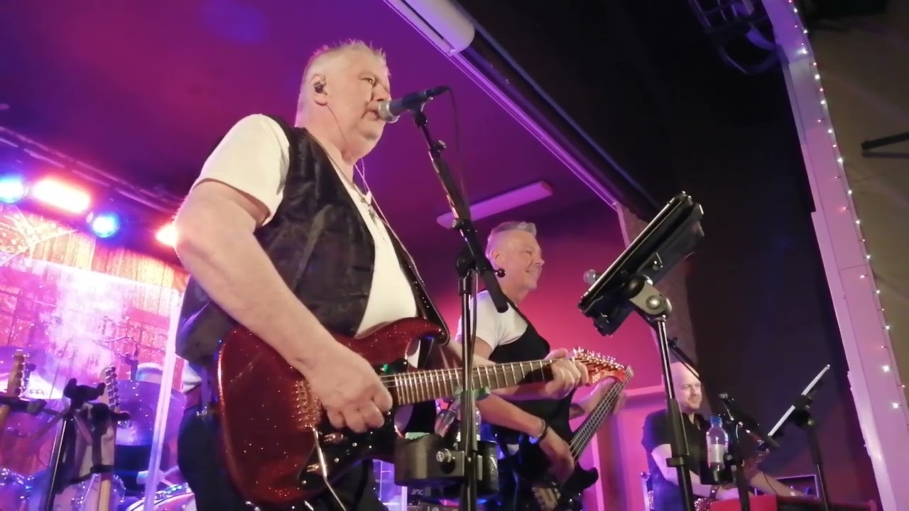 Black Jack Tusen bitar Lilla Folkparksdansen  Falköpings folkets park (mickez.se)