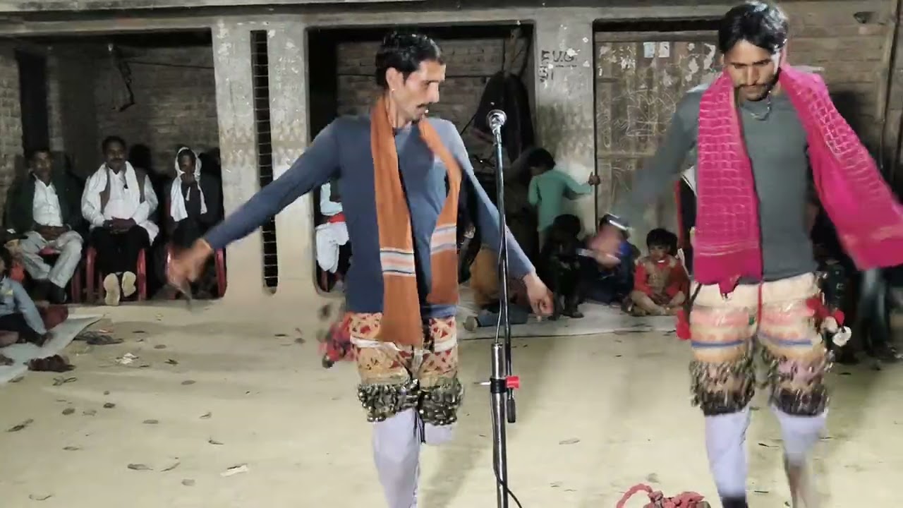 लकड़ी नाच रहे हैं ब्रह्मा यादव जीतराम यादव बिरहा