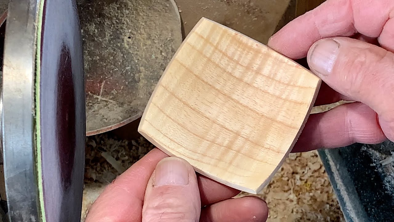 Richard Raffan turns a useful mini dish.
