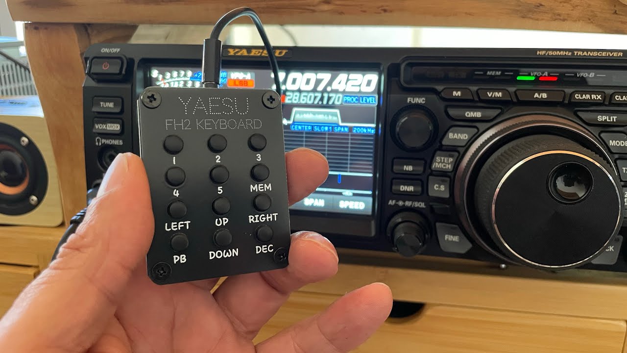 Yaesu ft dx 10,991,891:Tastiera per comandi e memorie. Funzionale e ottimo prezzo