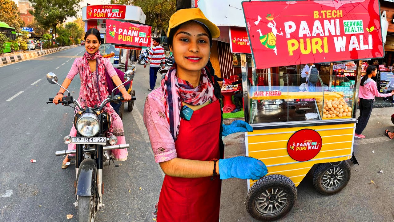 B Tech Panipuri Wali 😳😳 Bullet पे बेचती है Panipuri 😱😱