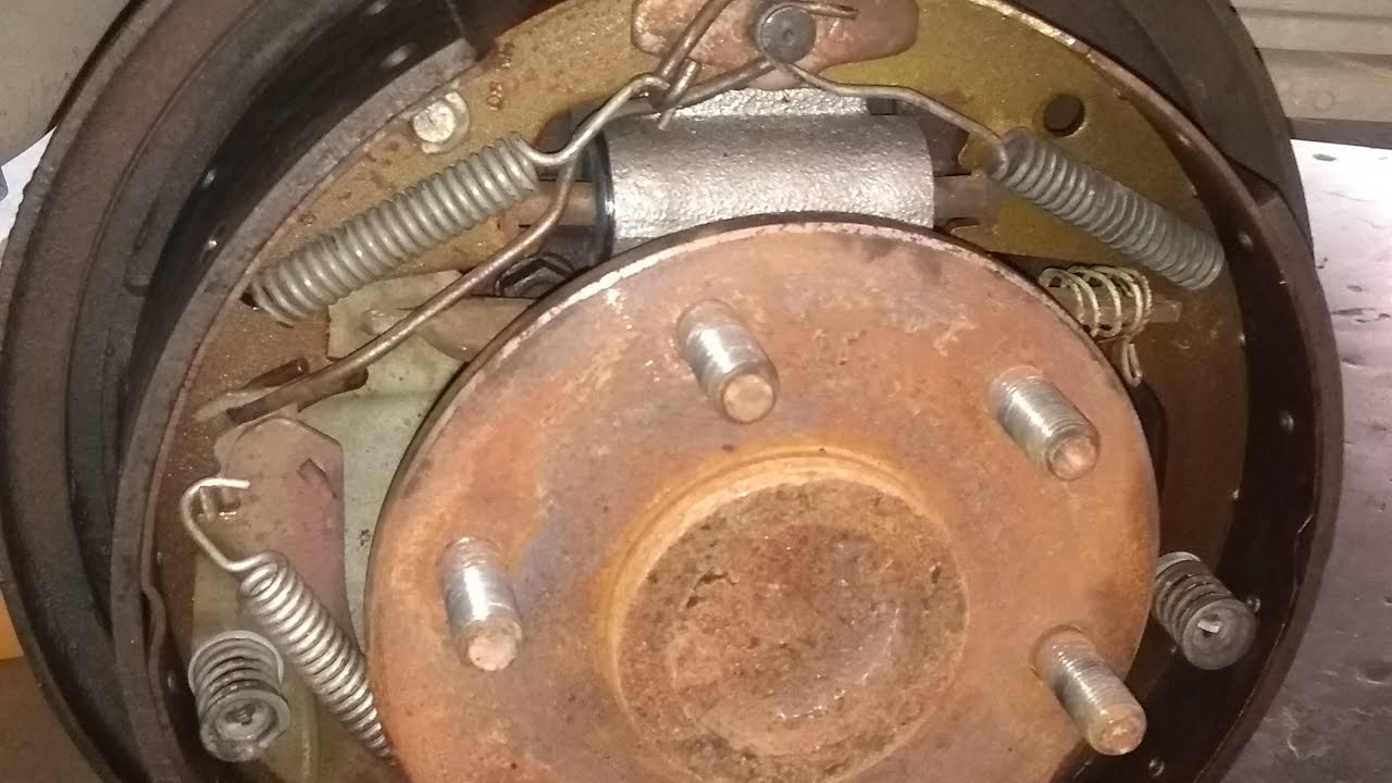 Chevrolet 1500 94 frenos traseros como cambiarlos 2da parte