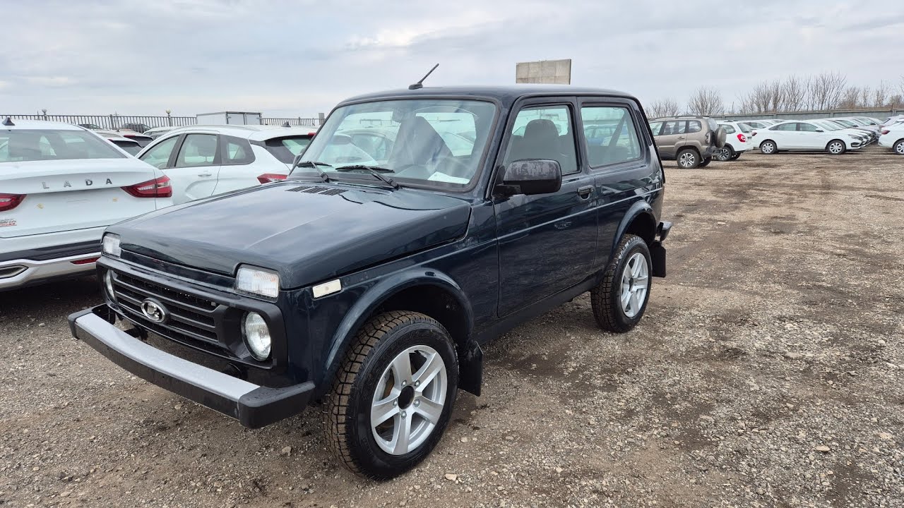 Niva Legend 2025 год в комплектации Люкс, почему ржавеет кузов и покажем комплектацию авто с ценой