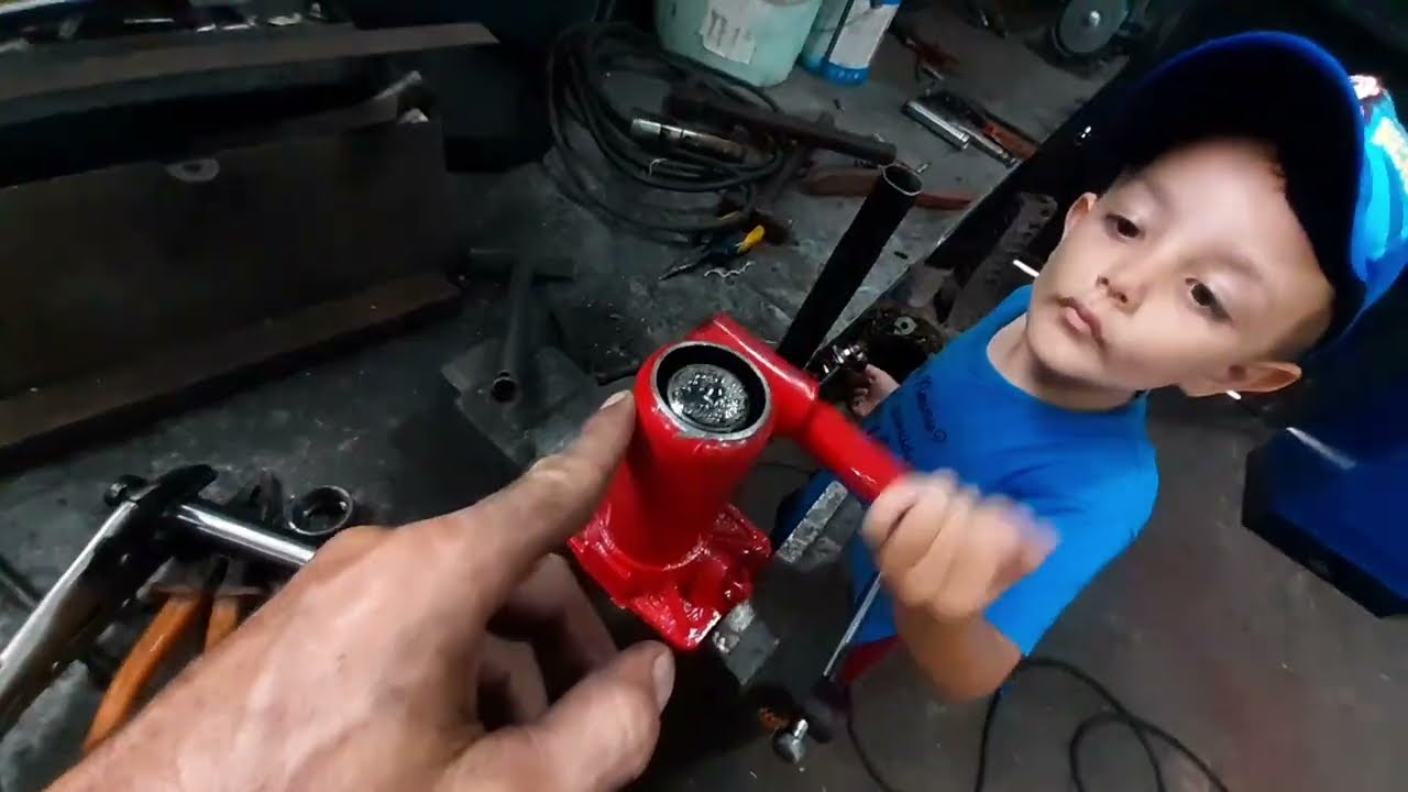 Teste de resistência macaco hidráulico garrafa 2 tonelada resultado incrível