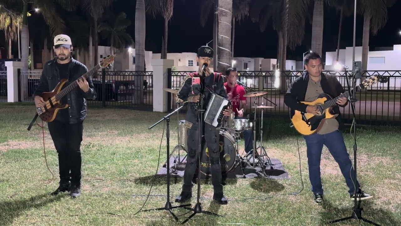 Changuito me apodaron - Grupo Presencia (en vivo).