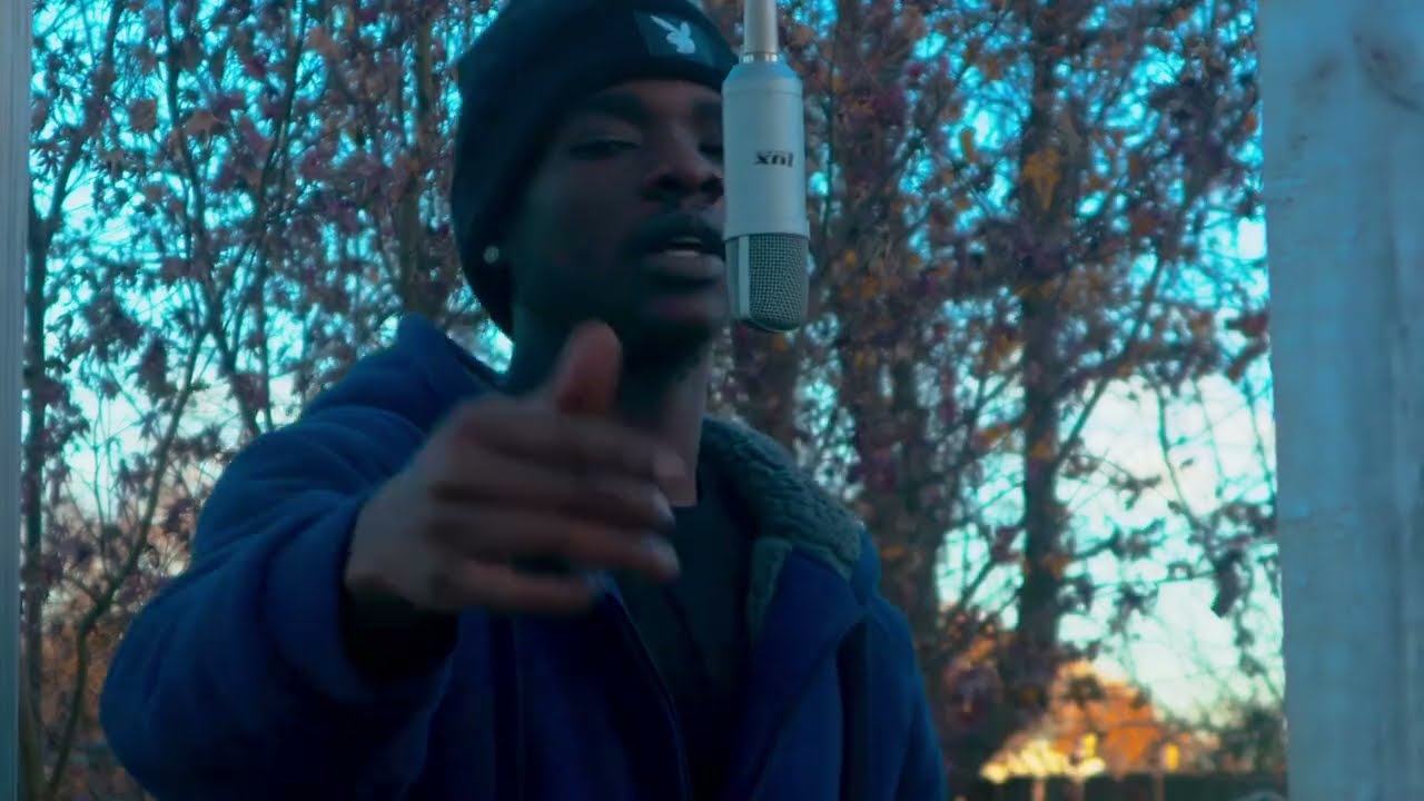 OverratedTay - Next To Be Famous (Live Performance)