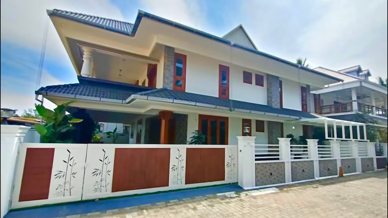 7.5 Cents, 5100Sq.ft, 5BHK | Villa for sale at Ernakulam, Thripunithura | Near Choice School |