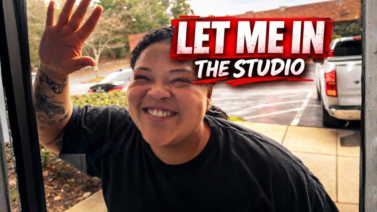 Let me in I want to Workout.. #RedvsRedd #WNM