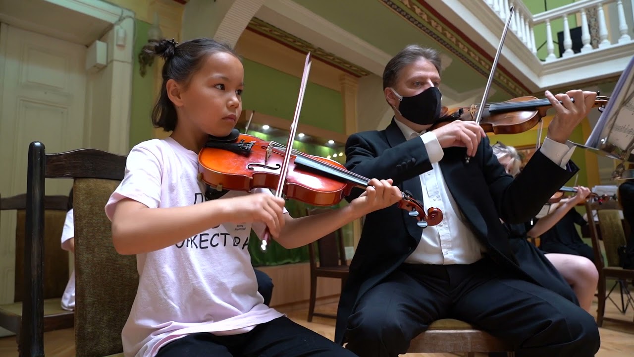 Haydn   Kinder Symphony part 1