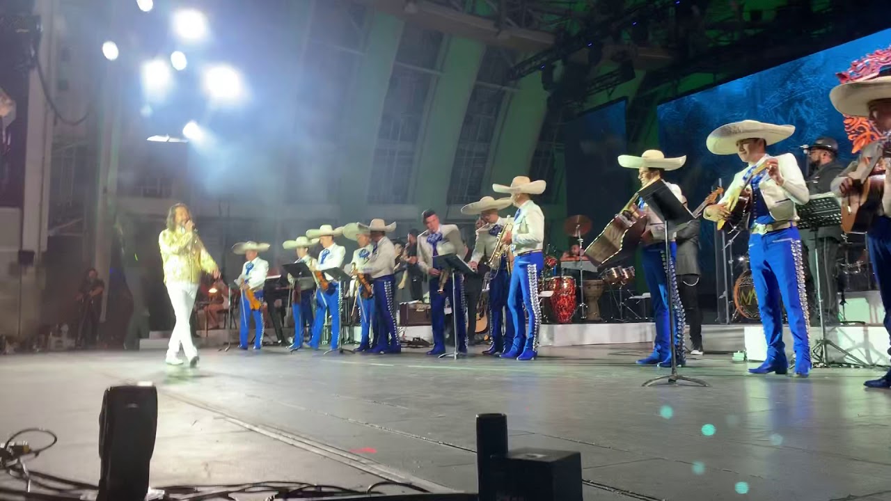 Marco Antonio Solis (MAS) Y La Historia Continua Tour en El Hollywood Bowl 2019