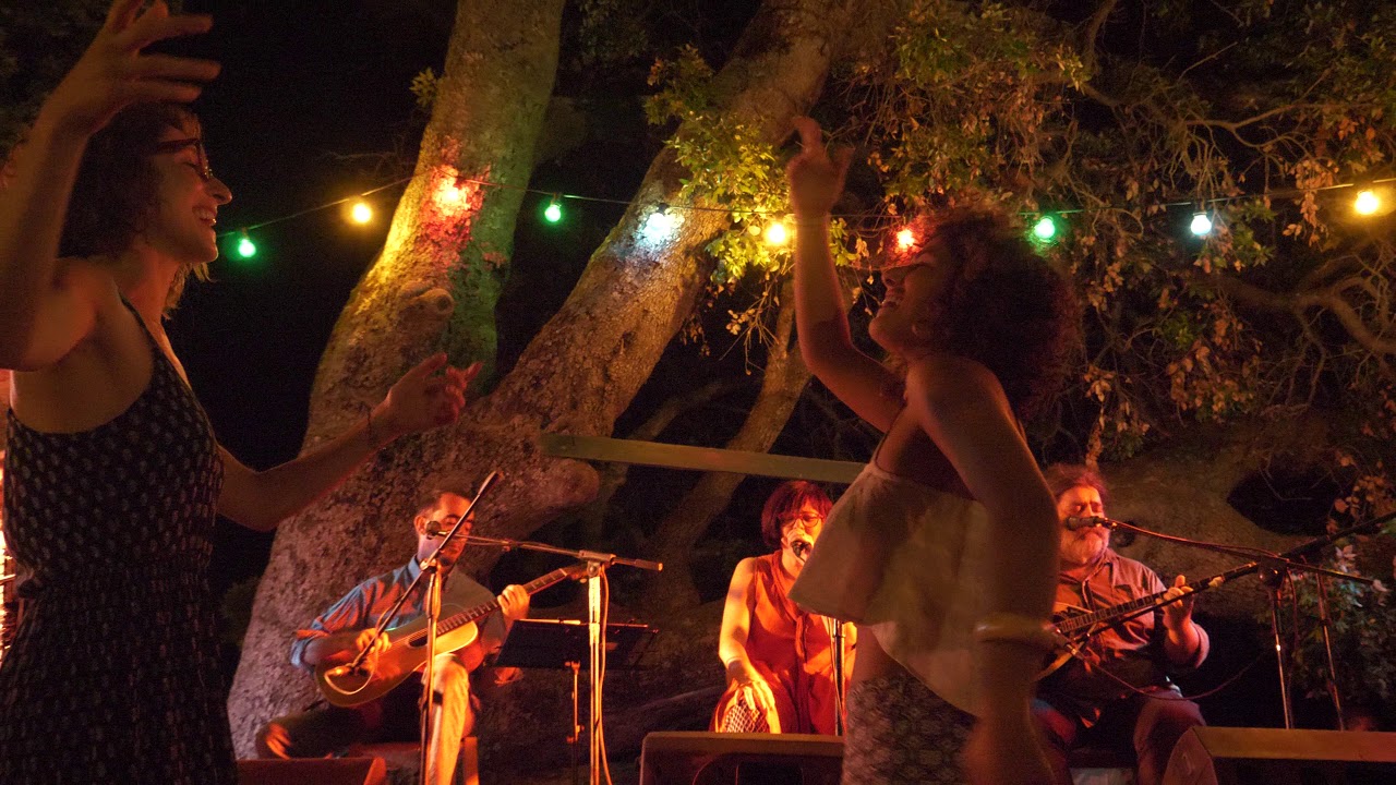 &Iota;&kappa;&alpha;&rho;ί&alpha; - &Mu;&omicron;&upsilon;&sigma;&iota;&kappa;έ&sigmaf; &Alpha;&upsilon;&lambda;έ&sigmaf; / Ikaria - Musical Yards,  concert July 13th, 2017