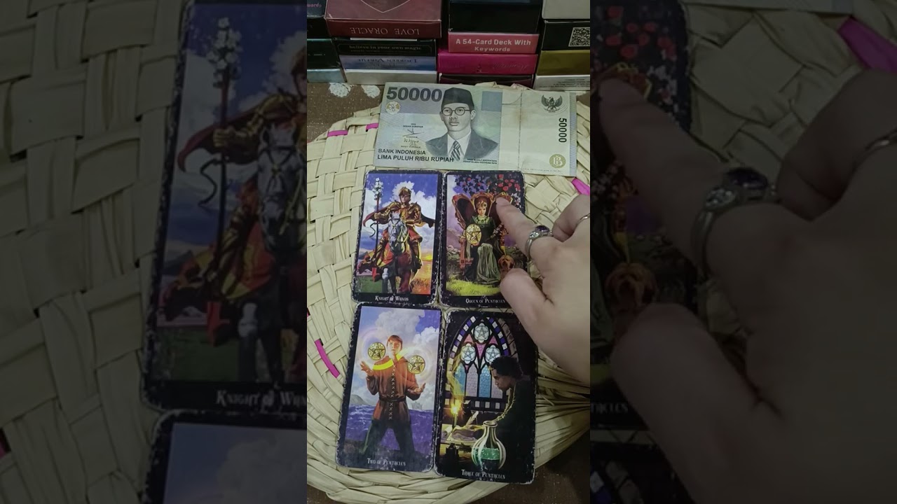 Chọn tụ (Tiền): 4 LÁ BÀI HÉ LỘ ĐỊNH MỆNH NGƯỜI THƯƠNG?-LyLy Tarot 