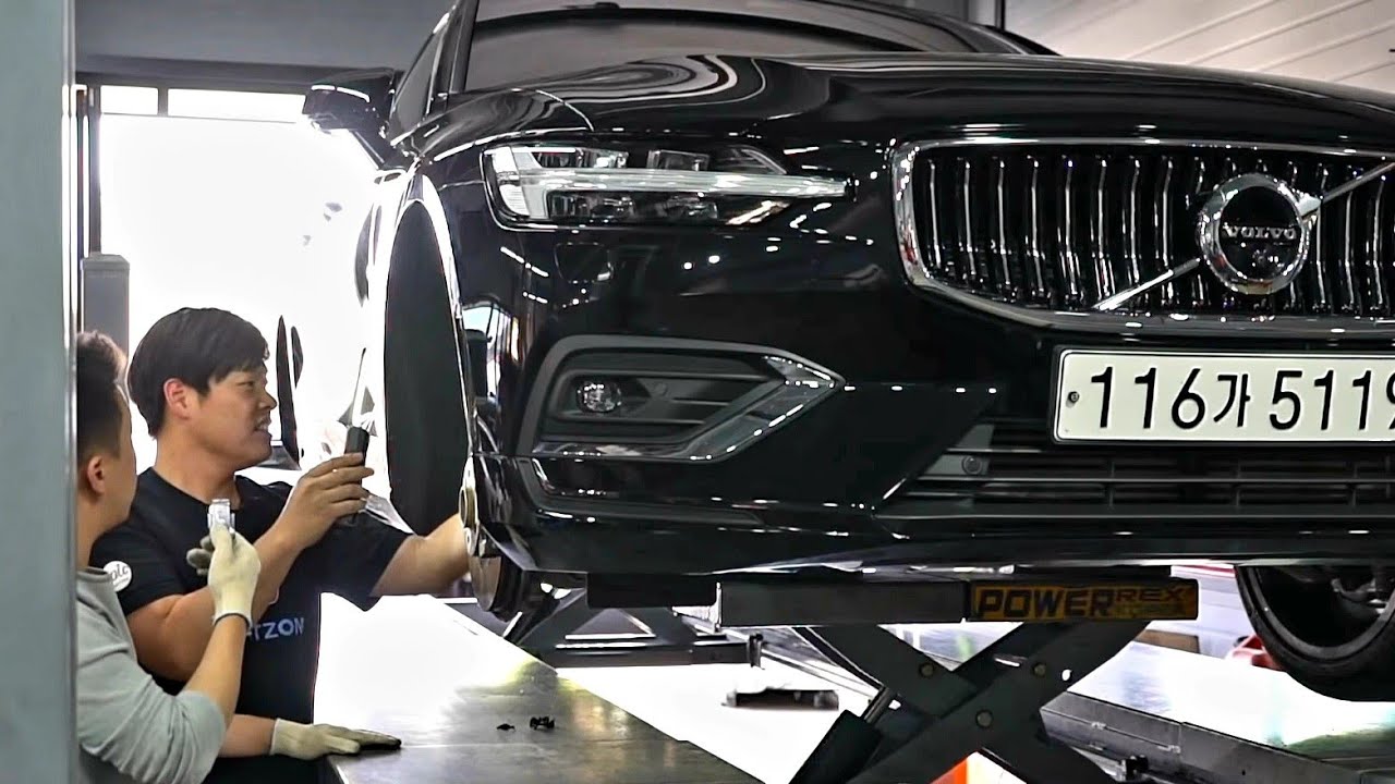 요즘 그렇게 핫하다는 볼보 S60, 과연 하체는!?