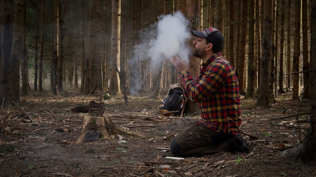 A TÖKÉLETES NAP | Tűzfúrás, kenyérsütés, kávé...fenyőerdőben 4K